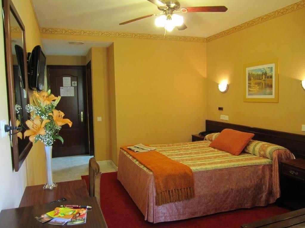 Hotel Bahia ヒホン エクステリア 写真