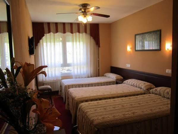 Hotel Bahia ヒホン エクステリア 写真