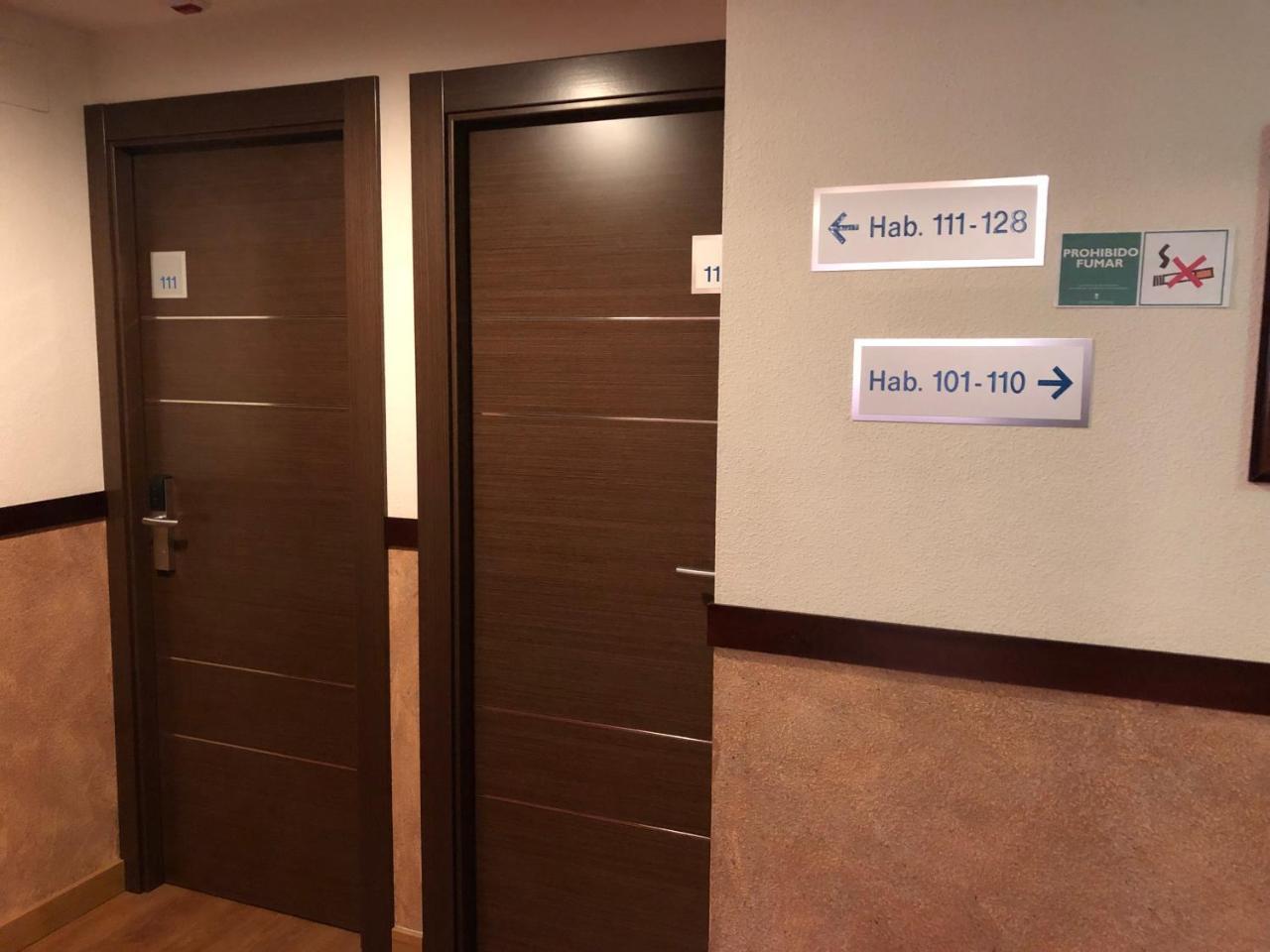 Hotel Bahia ヒホン エクステリア 写真